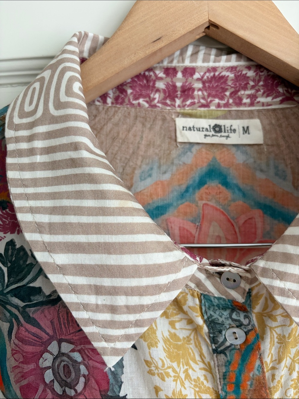 Natural Life Lightweight Floral Cotton Patchwork style button front blouse M - Picture 9 of 11
